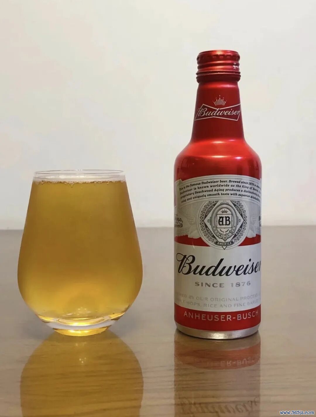 图片起首：厦门明同昌酒业